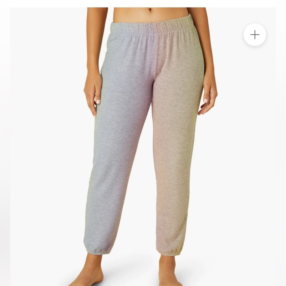 Beyond Yoga silver prismatic joggers